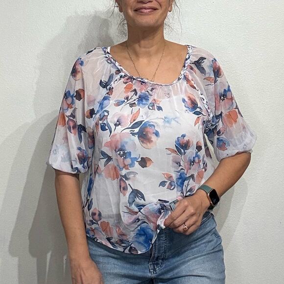 Lovestitch White Floral Sheer Ragland Blouse Sz S NWT - Picture 1 of 14